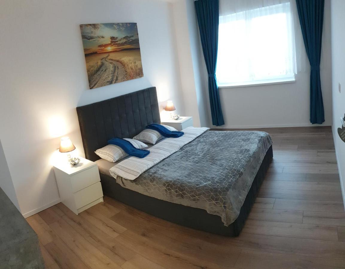 Iosia Apartment 203 Oradea Eksteriør billede