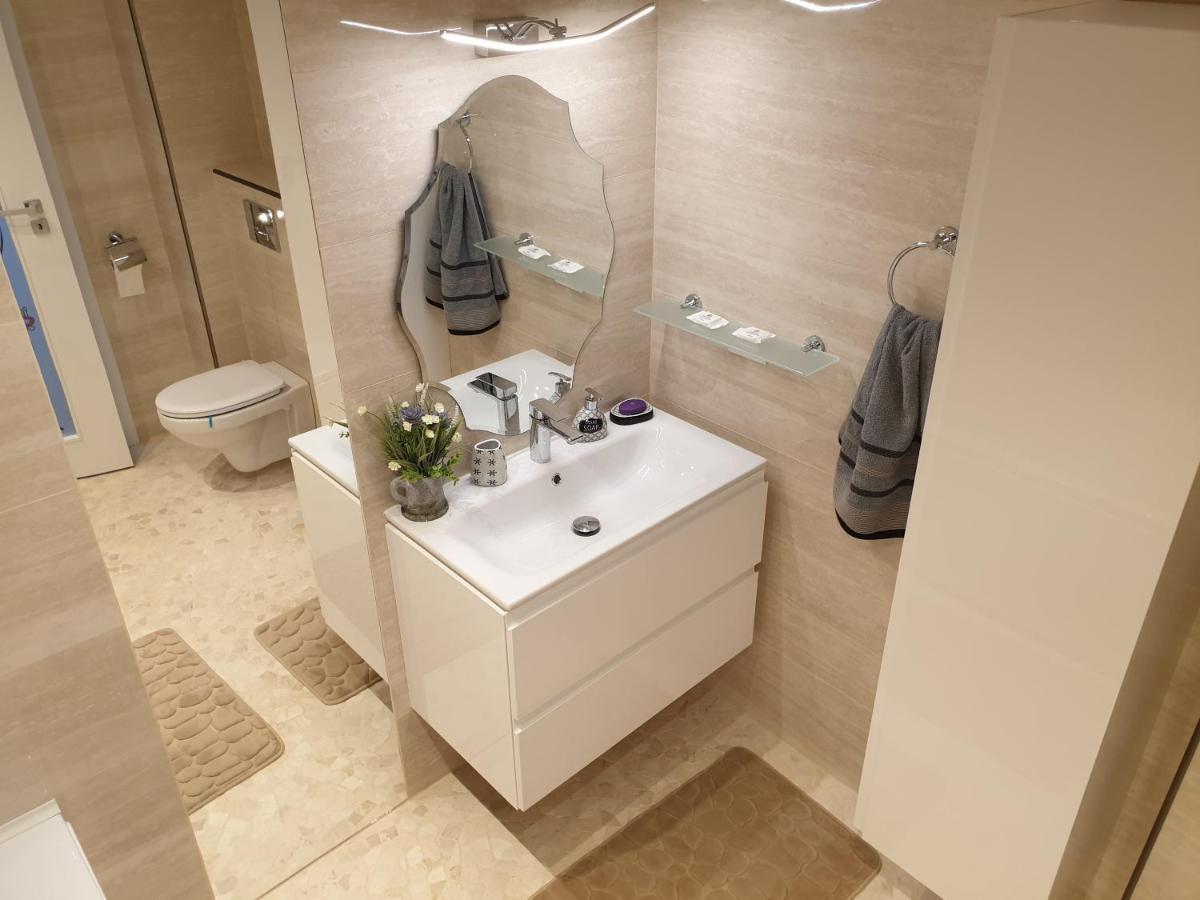 Iosia Apartment 203 Oradea Eksteriør billede